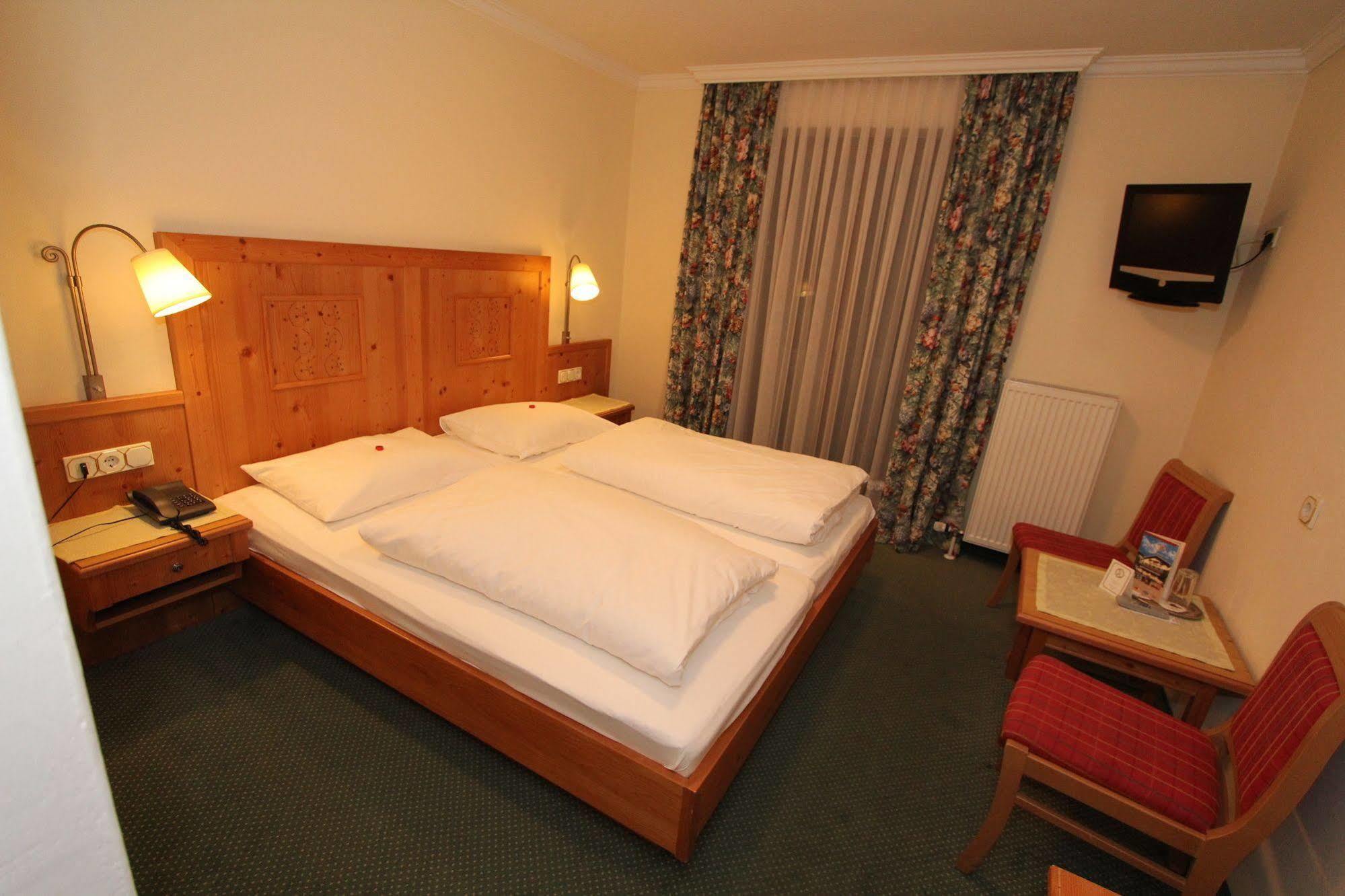Hotel Goldener Stern Abtenau Dış mekan fotoğraf