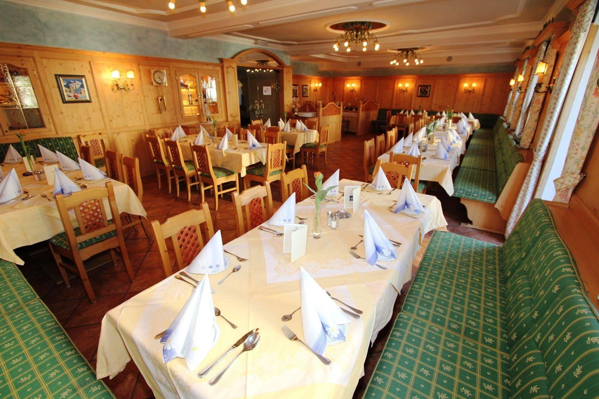 Hotel Goldener Stern Abtenau Dış mekan fotoğraf